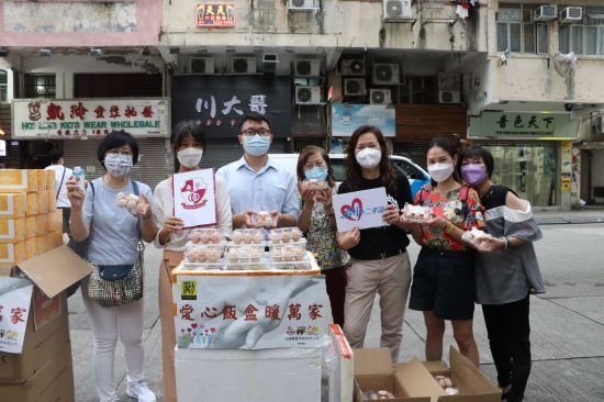 6月 - 父親節派飯活動