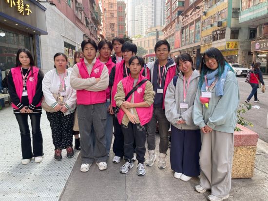 夜中學(夜校)活動 - 派飯義工活動